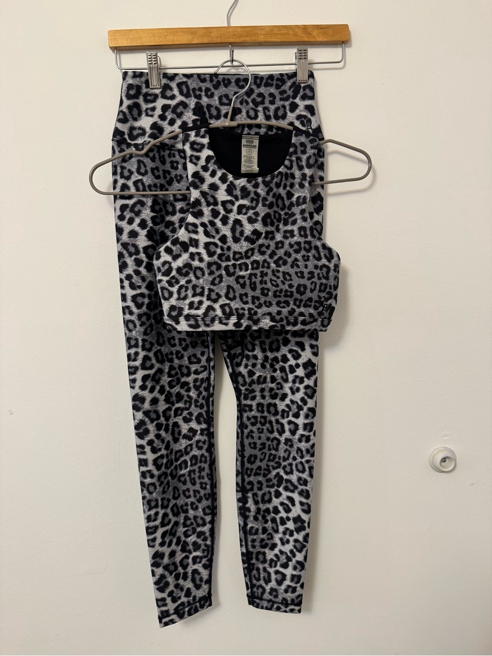 Good American Black & White Leopard athletic set - Tank & Leggings